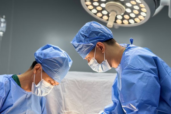 辽宁下肢静脉曲张的新研究进展:手术与非手术治疗方法的比较与选择 辽宁下肢静脉曲张的新研究进展:手术与非手术治疗方法的比较与选择